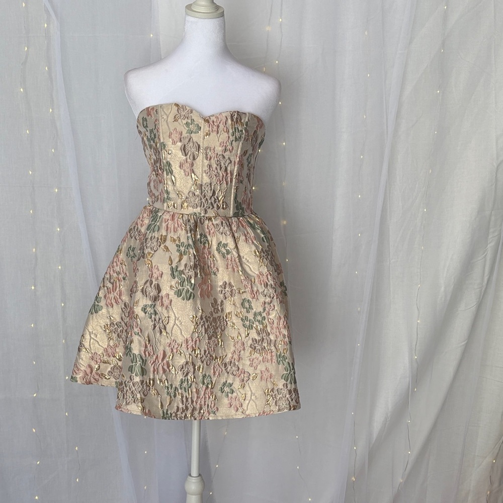 Francesca's Collections Strapless Floral Brocade Mini Dress in Cream and Pink
